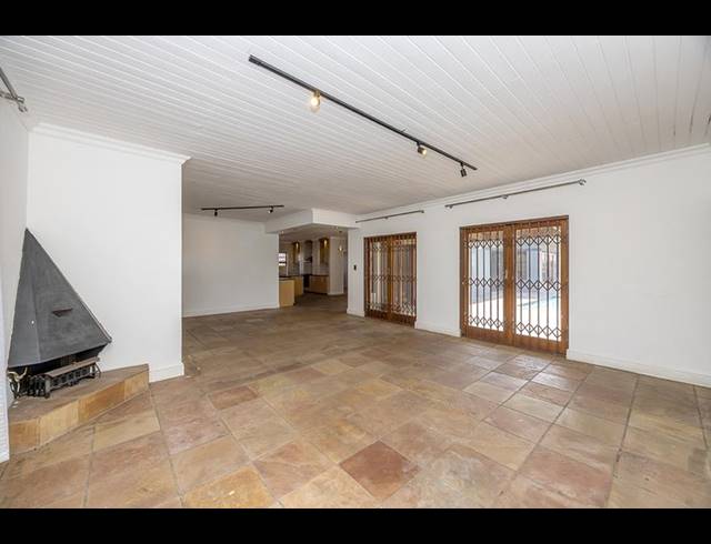 5 BEDROOM HOUSE FOR SALE IN BLOUBERGRANT